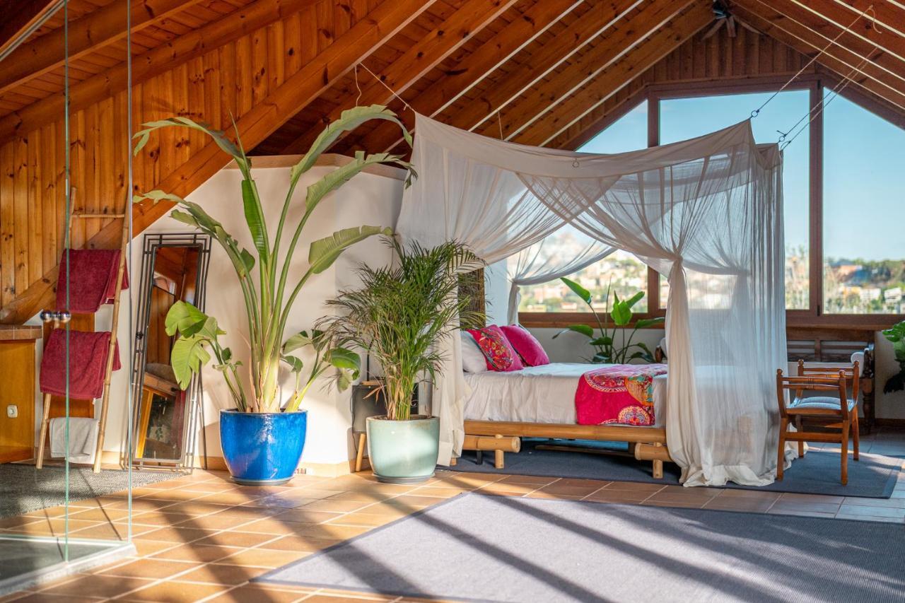 Villa Barcelona'S Tropical Oasis Sant Just Desvern Exterior foto